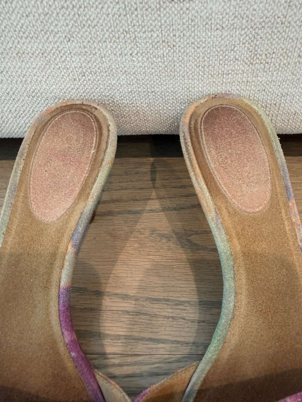 Chanel Purple Tie-Dye Suede Slide Sandals with Crystal CC - Picture 4 of 13